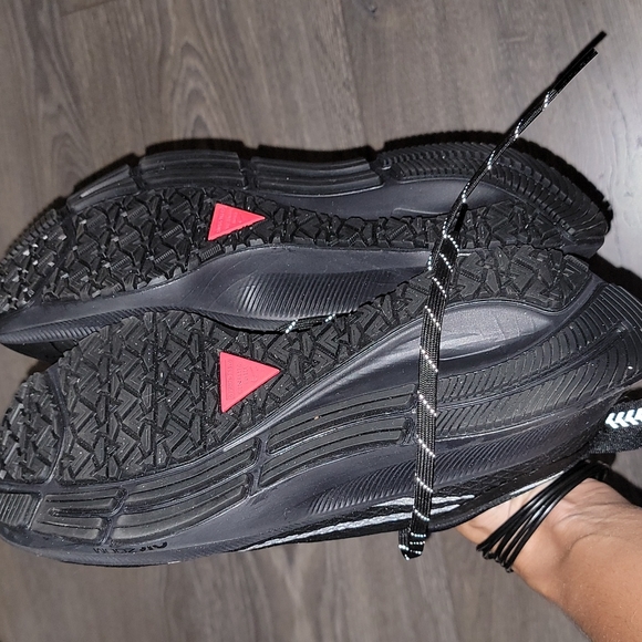 Nike Air Zoom Pegasus 37 shield running shoes size 8.5 - Picture 9 of 9